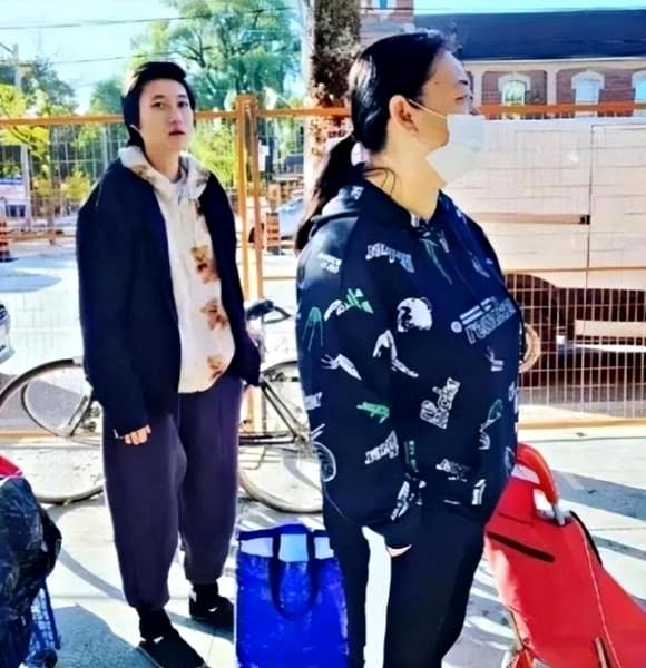 Ngô Trác Lâm, con gái ngoài giá thú của Thành Long, Thành Long, sao Hong Kong, bạn gái đồng giới