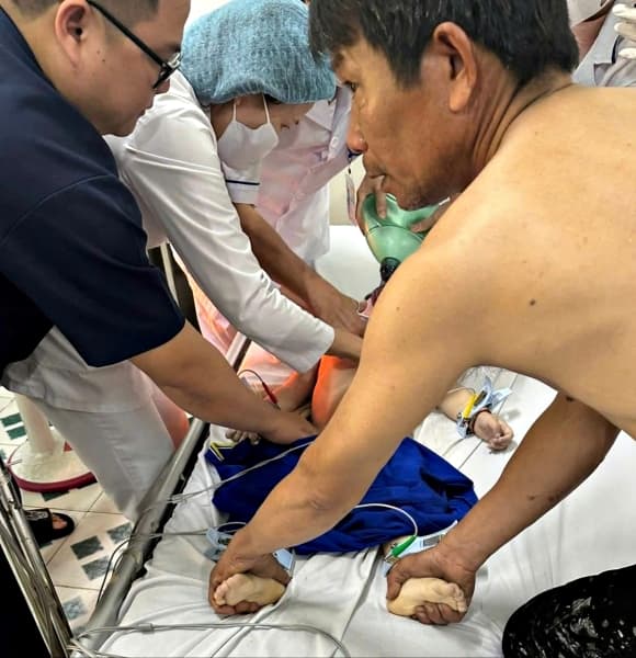 03-bat-khan-cap-nguoi-cha-om-hai-con-nhay-song-mot-tre-tu-vong-2.jpg 0 nhảy sông, Giết người, ôm con nhảy cầu