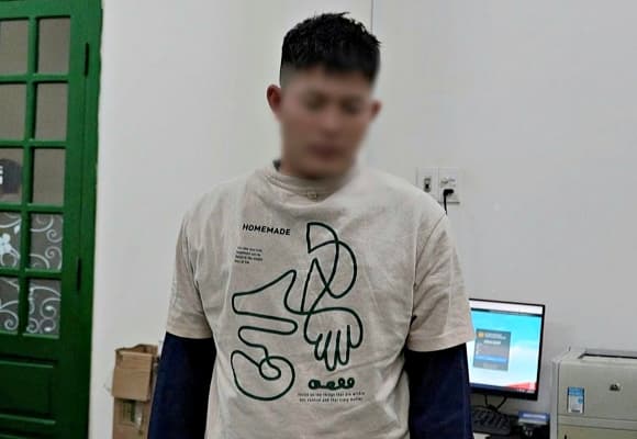 03-bat-khan-cap-nguoi-cha-om-hai-con-nhay-song-mot-tre-tu-vong-2.jpg 3 nhảy sông, Giết người, ôm con nhảy cầu