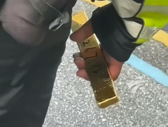 nhặt được thỏi vàng, giá vàng