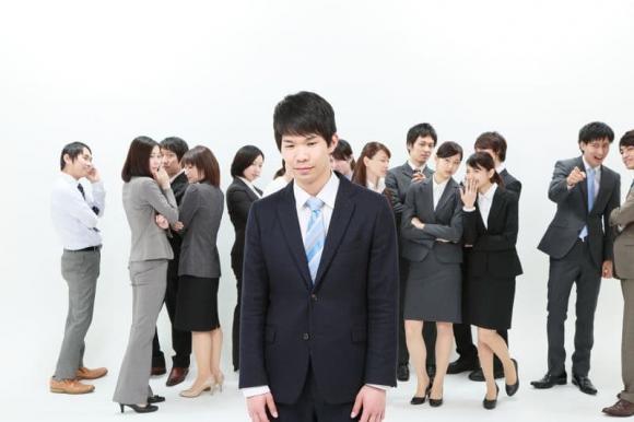 bat-nat-1-ngoisaovn-w800-h533 3 làm gì khi bị bắt nạt, cách phản kháng khi bị bắt nạt