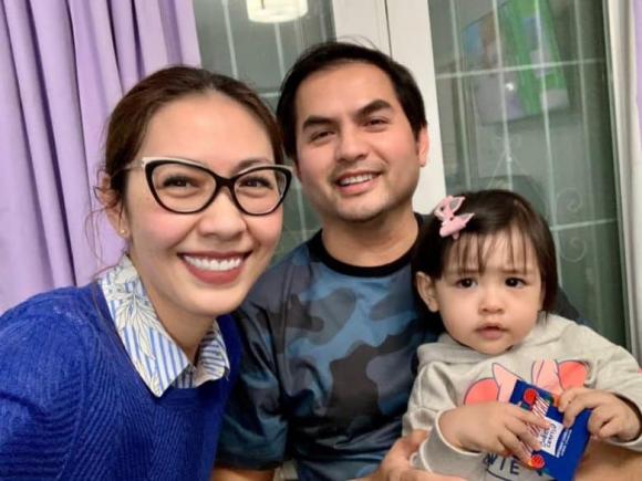 me-ruot-va-vo-duc-tien-tiep-tuc-22chien22-4-ngoisaovn-w780-h585 0 Đức Tiến, mẹ Đức Tiến, Bình Phương, vợ Đức Tiến, sao Việt