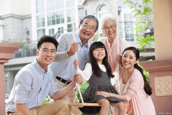 nguoi-phu-nu-mang-lai-thinh-vuong-cho-gia-dinh-1-ngoisaovn-w1242-h828 3 người phụ nữ giúp gia đình thịnh vượng, tâm sự gia đình