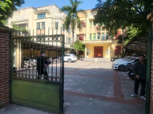 trụ sở bỏ không 1 trụ sở, trụ sở bỏ không, trụ sở Hà Nội