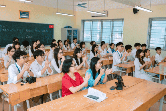 trường thpt chuyên top đầu Hà Nội