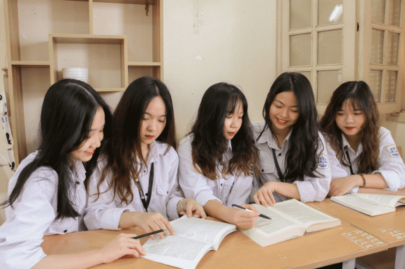 trường thpt chuyên top đầu Hà Nội