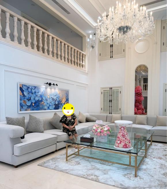 con-trai-nuoi-dinh-dam-cua-vu-linh-va-vo-hoa-hau-mung-day-thang-con-gai-cung-3-ngoisaovn-w1804-h2048 2 NSƯT Vũ Luân, Phương Lê, sao Việt