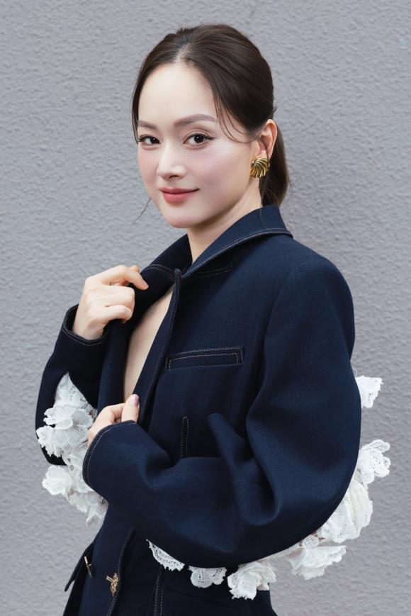 chiều 1/12/2025 0 Sao Việt 1/12, tin sao việt mới nhất