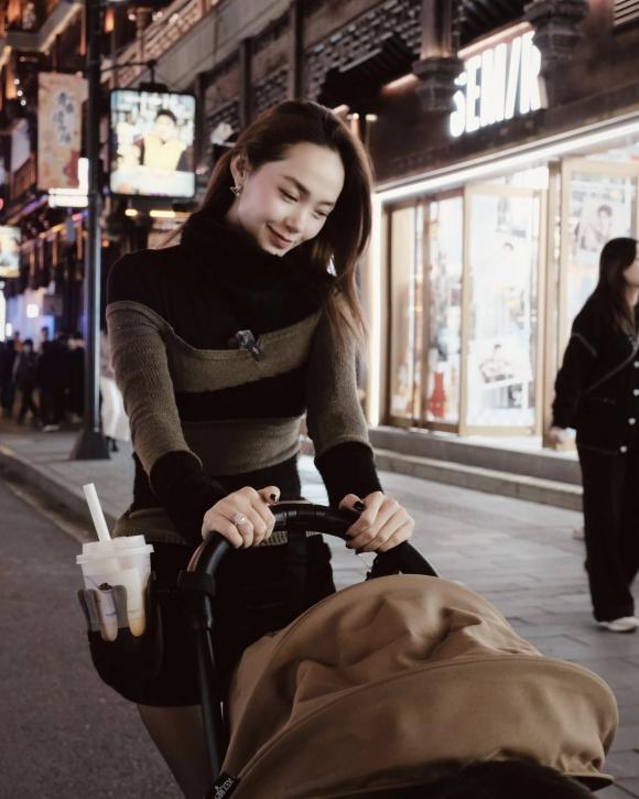 chiều 1/12/2025 0 Sao Việt 1/12, tin sao việt mới nhất