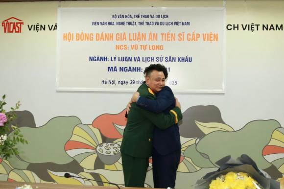 Sao Việt 1/12, tin sao việt mới nhất