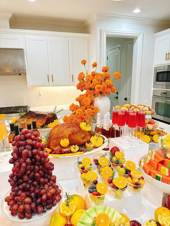 592399219_1277170527783239_4794563548359768803_n-ngoisaovn-w1080-h1440 2 Hoa hậu phạm hương, cuộc sống của phạm hương ở mỹ