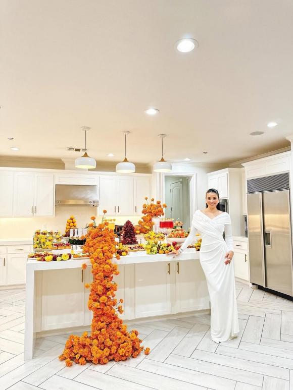 594073288_1277170644449894_4539251081051235051_n-ngoisaovn-w1080-h1440 0 Hoa hậu phạm hương, cuộc sống của phạm hương ở mỹ