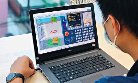 02-cong-viec-de-bi-AI-thay-the-1.jpg 3 AI, trí tuệ nhân tạo, công việc dễ bị AI thay thế nhất năm 2026