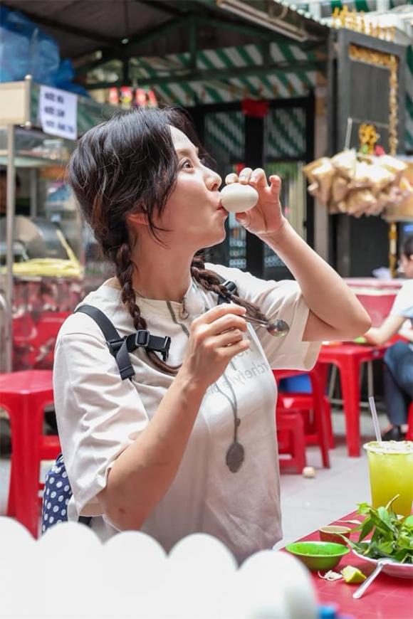 minh-tinh-han-quoc-thich-thu-thuong-thuc-trung-vit-lon-thu-loat-mon-ngon-o-viet-nam (1).jpg 1 Song Ji Hyo, ẩm thực việt, sao hàn