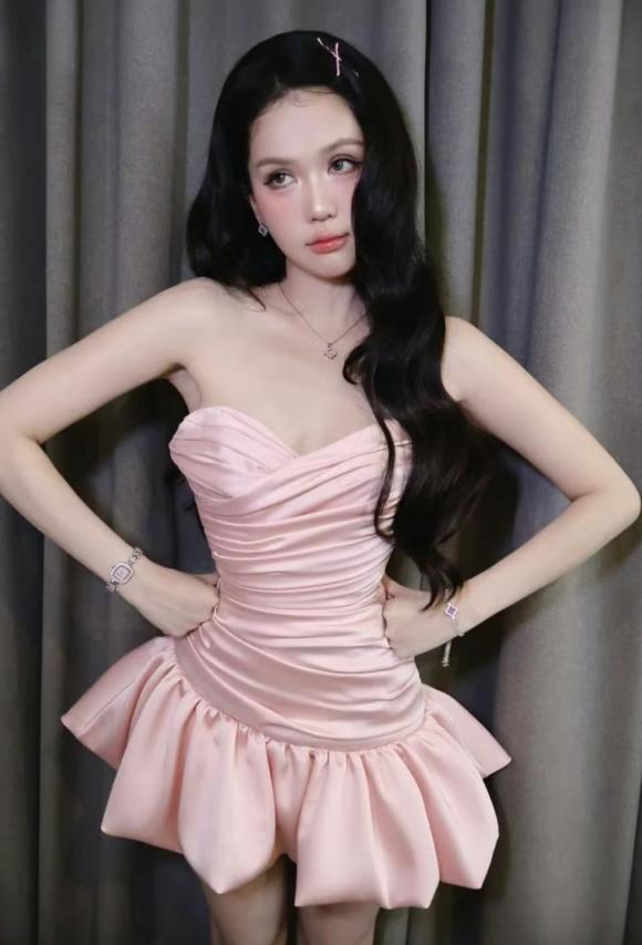 Ngọc Trinh, Nữ hoàng nội y, sao Việt