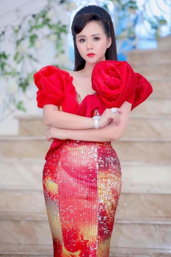 Nữ hoàng hoa hồng, Bùi Thanh Hương, Happy Women