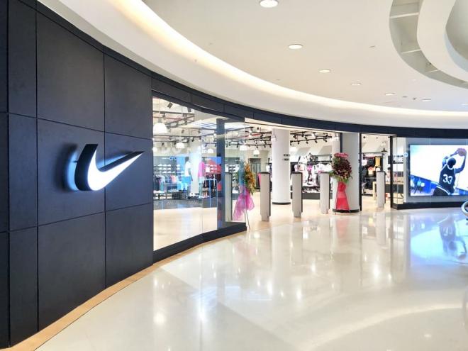 Nike Crescent Mall, Thời trang Nike
