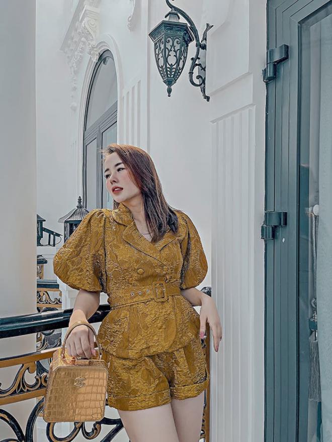 Cô chủ lại thụy yến nhi,NhiJudy Store,shop quần áo yến nhi