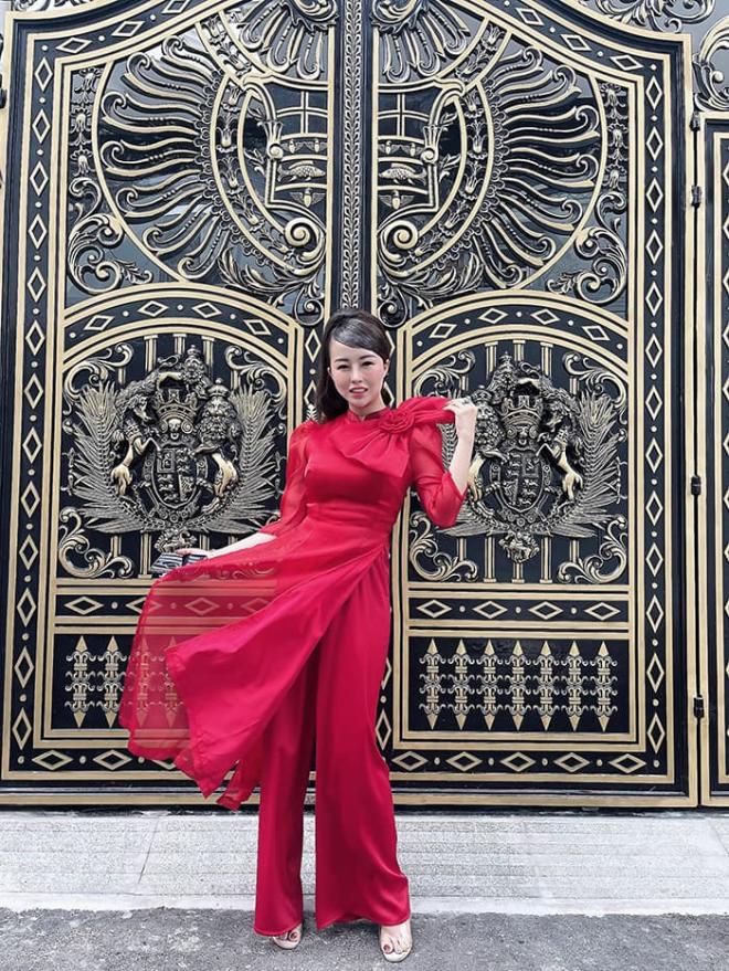 Cô chủ lại thụy yến nhi,NhiJudy Store,shop quần áo yến nhi