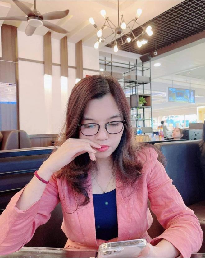 Phùng Thị Thoa, cô giáo