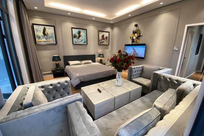 Cao Thái Sơn, Nhà sao việt