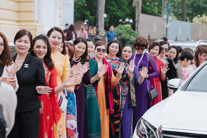 Hội nữ Doanh nhân Việt Nam - ASEAN, Hội phụ nữ Việt Nam, Báo công dâng bác