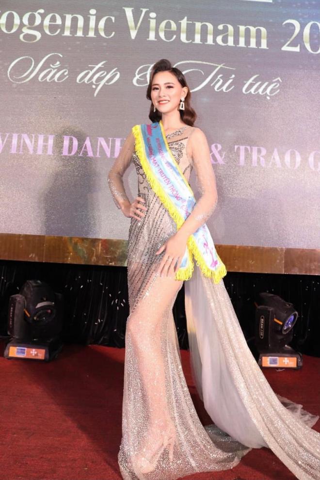 The MC Race, MC Sao Mai, MC Lê Vinh, MC Hoài Thương