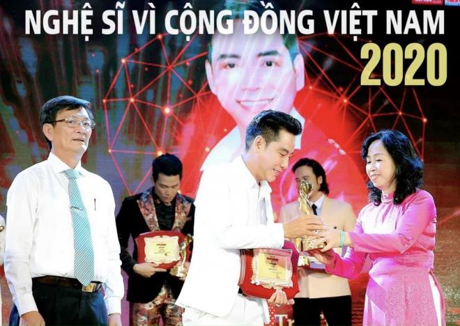Lâm Trí Tú, sao việt
