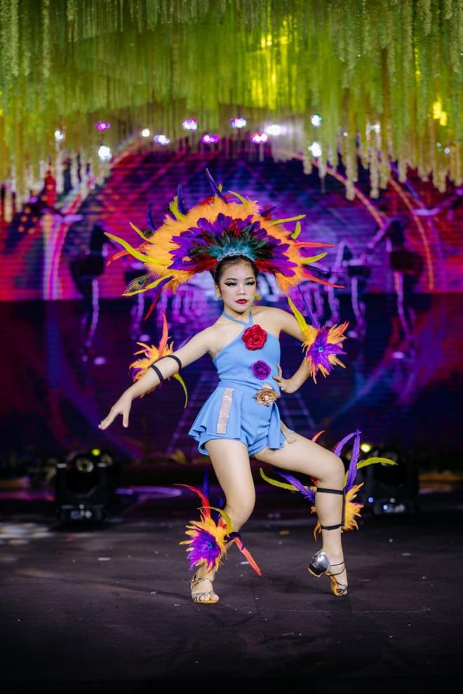 Hoàng Hà Linh, Tỏa sáng thiên thần nhí, sao việt