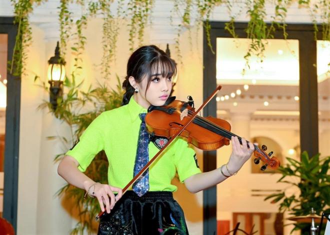 Quán quân Hãy nghe tôi hát nhí, Hoàng Thiên Nga, Liveshow Đôi cánh thiên thần