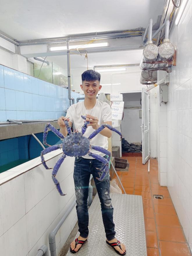 Doanh nhân Nguyễn Văn Hiếu, Hải sản tươi sống, kinh doanh hải sản