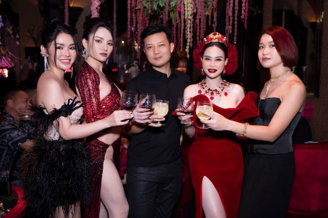 á hậu Hoa Vy, thẩm mỹ Hoa Vy, nha khoa Hoa Vy
