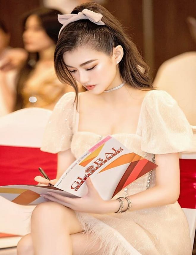 Á Quân Nguyễn Thị Thu Hà, Hoa Khôi Công Sở 2022
