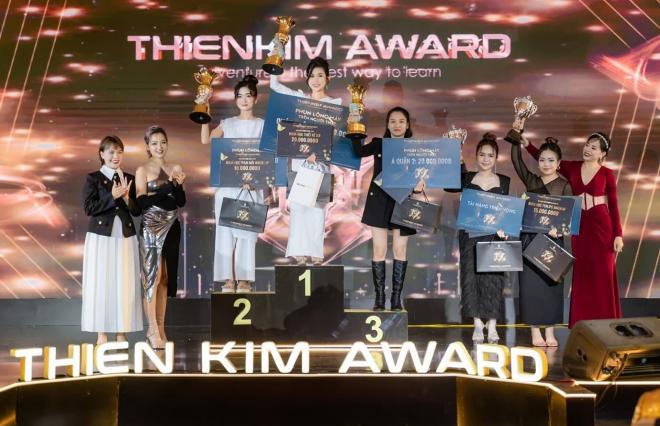 Uyên Nguyễn, Thiên Kim Award 2022, Uyenlee Beauty Academy