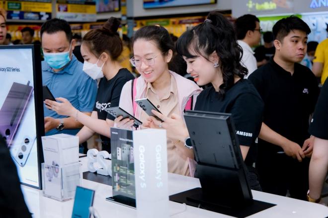 samsung-galaxyzone-3-ngoisaovn-w1379-h91