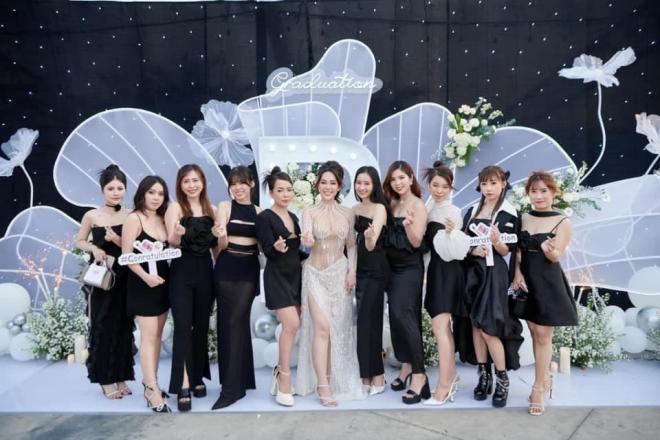 Bonnie Makeup Academy, lễ vinh danh Bonnie Makeup Academy, Trung tâm đào tạo makeup chuyên nghiệp