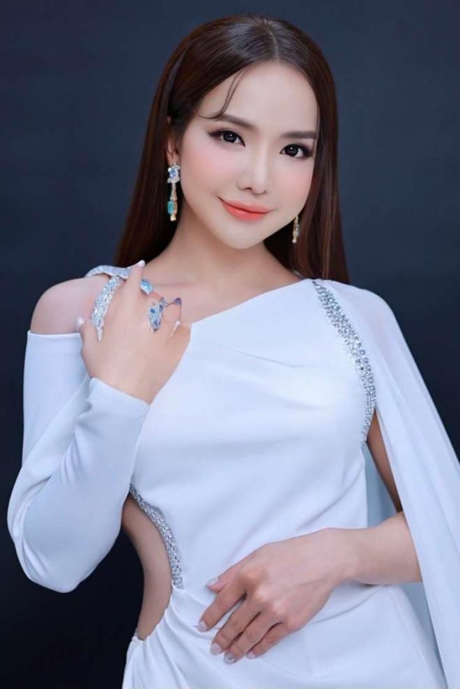 Hot girl chuyến giới trần đoàn,người đẹp chuyển giới trần đoàn,hot girl việt