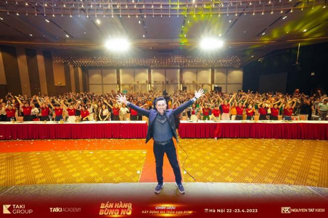 Nguyễn Tất Kiểm, Taki group, Kinh doanh online