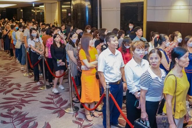 Thu Cúc, Thẩm mỹ Thu Cúc, Sa Trễ TC Ergonomic