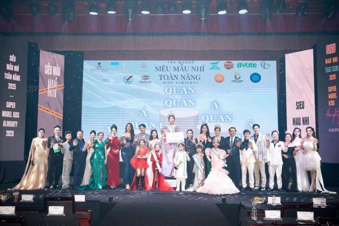 Siêu Mẫu Nhí Toàn Năng, Ngôi Sao Nhí