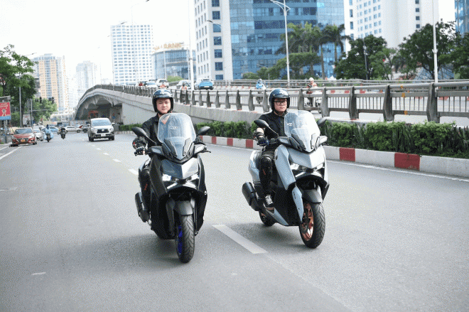 Yamaha XMAX 300, XMAX 300