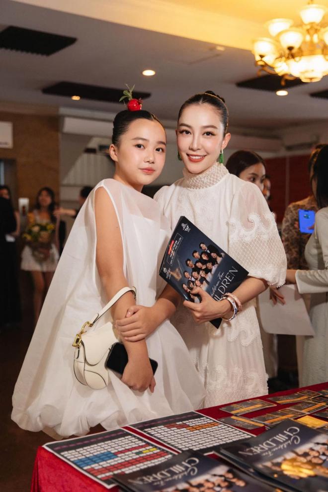 Hoa hậu Hà Kiều Anh, đạo diễn Điệp Văn